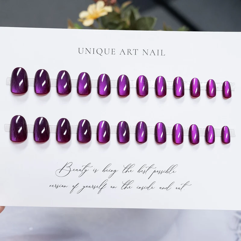 Glänzendes Press-On Nagelkunst Set