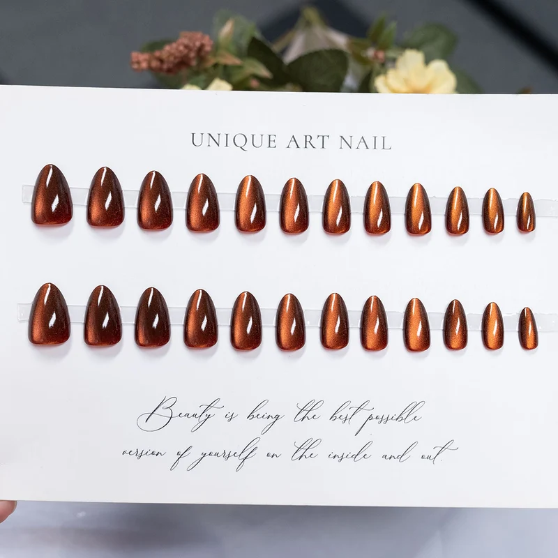 Glänzendes Press-On Nagelkunst Set