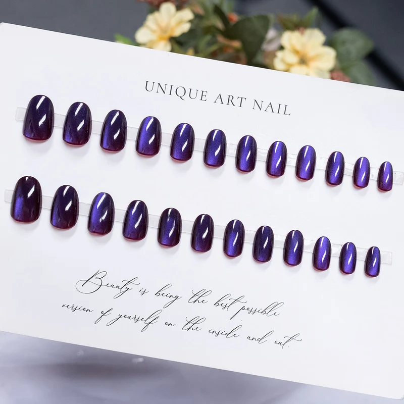 Glänzendes Press-On Nagelkunst Set