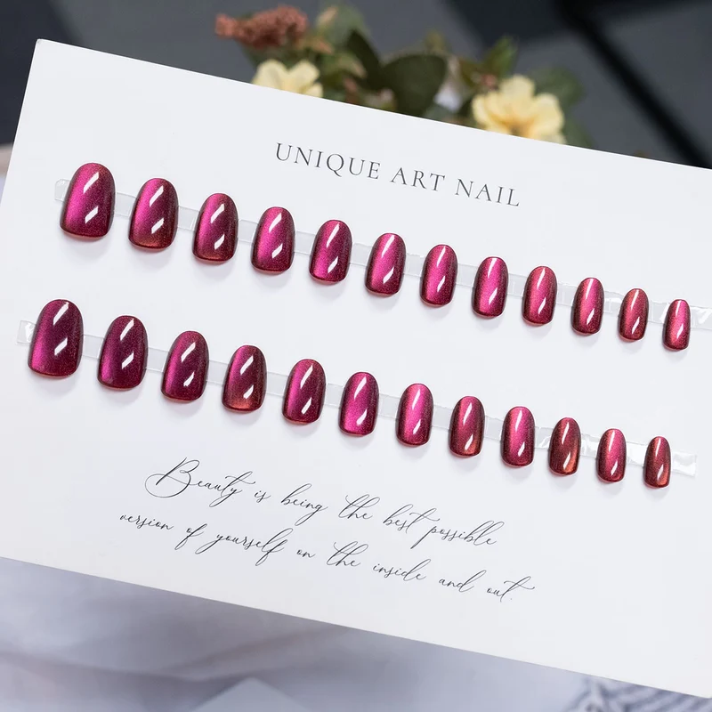Glänzendes Press-On Nagelkunst Set