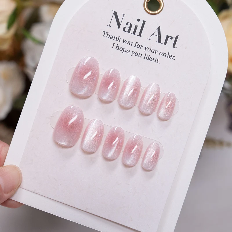 Glänzende französische Tipp-Nagelerweiterungen
