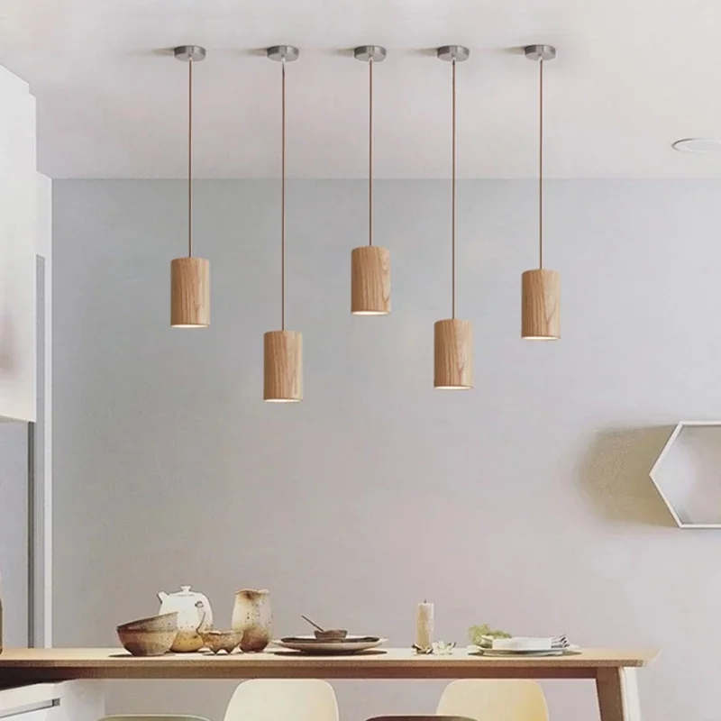 Skanto | Skandinavischer Kleiderbügel aus Holz