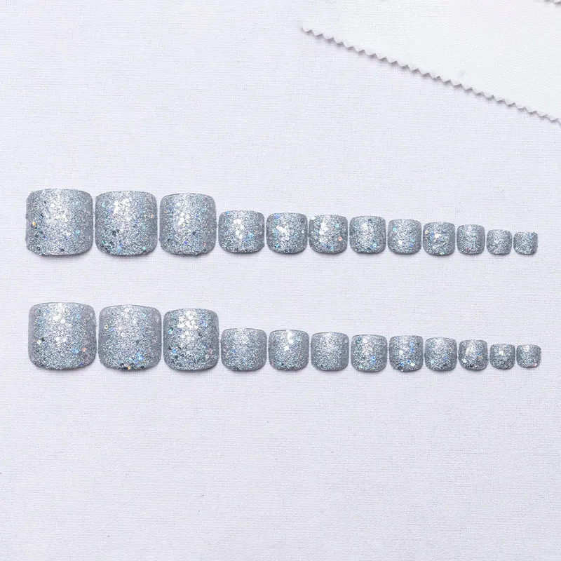 Glitzernde Nagelkunst Pediküre