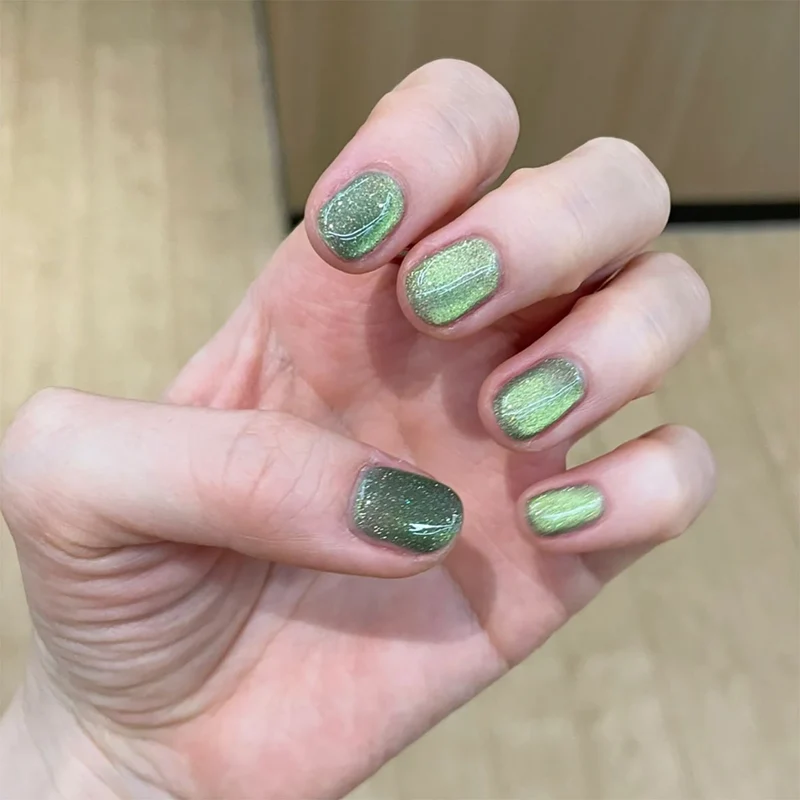 Glänzende grüne Press-On-Nagelset