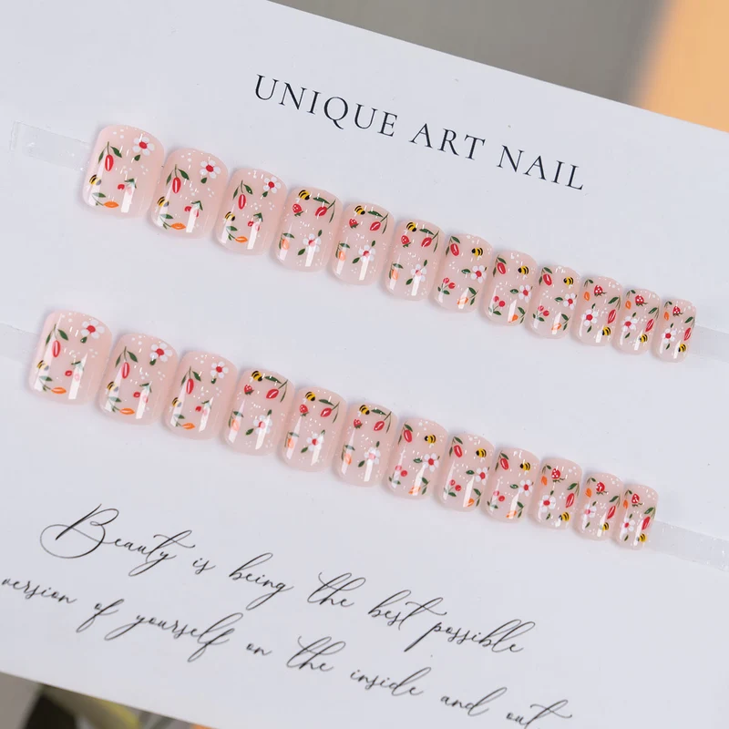 Blumen-Design Kurze Press-On Nägel