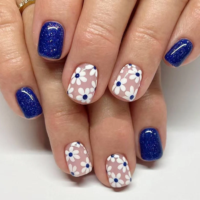 Blumenmuster Nagelkunst