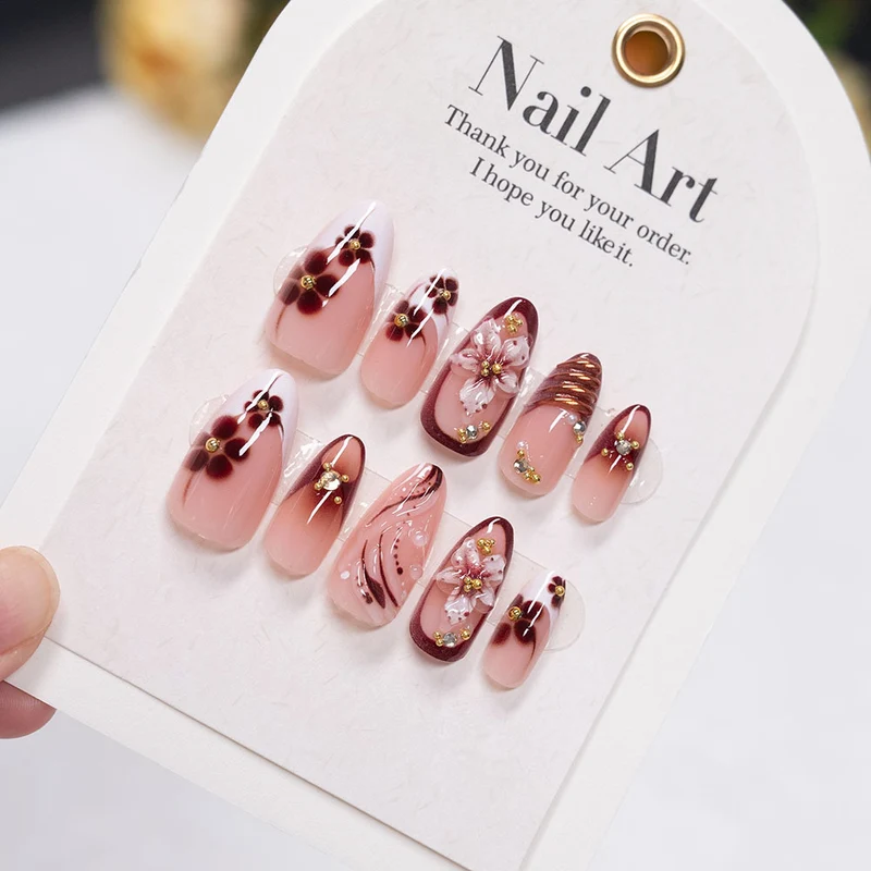 Florales Design Acryl Nagelkunst
