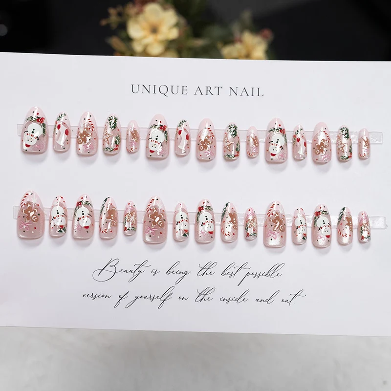 Festliche Feiertags-Nagelkunst