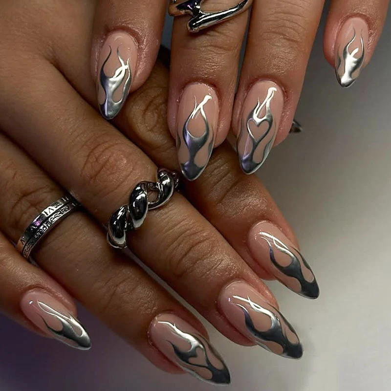 Flammen Design Stiletto Nagelkunst