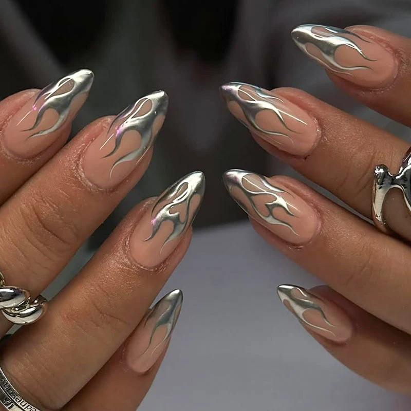Flammen Design Stiletto Nagelkunst
