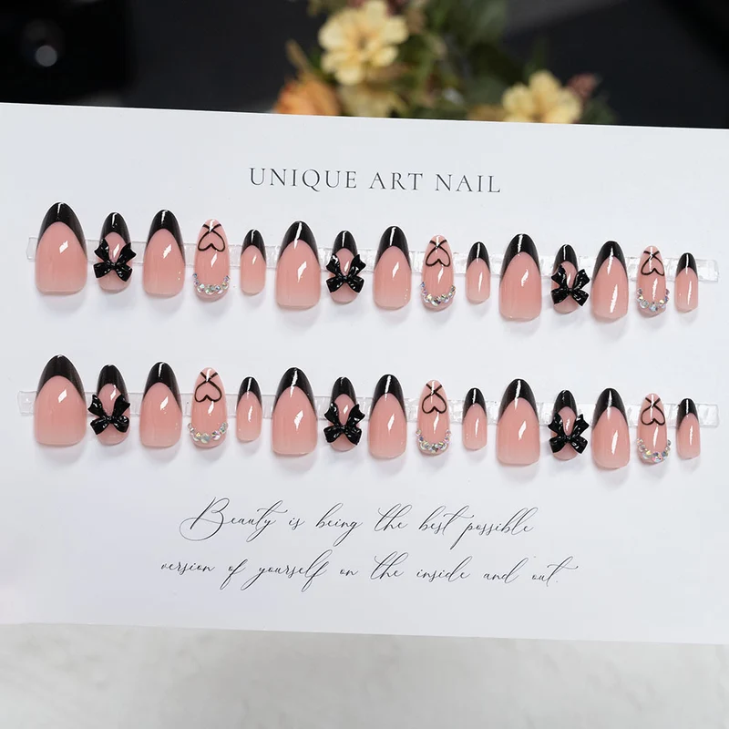 Glamourös Press-On Nagelkunst Set