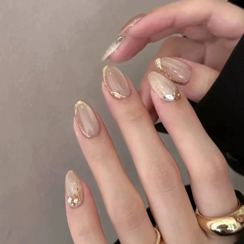 Elegantes Stiletto Press-On Nagelset