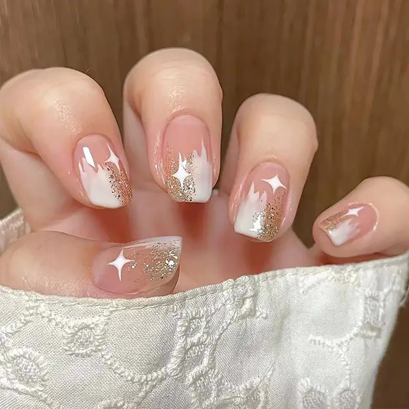 Glamouröses Nagelkunstdesign