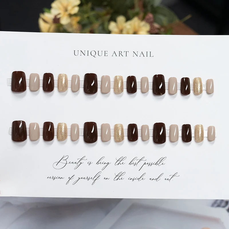 Glamouröses Multi-Texture Press-On Nail Set