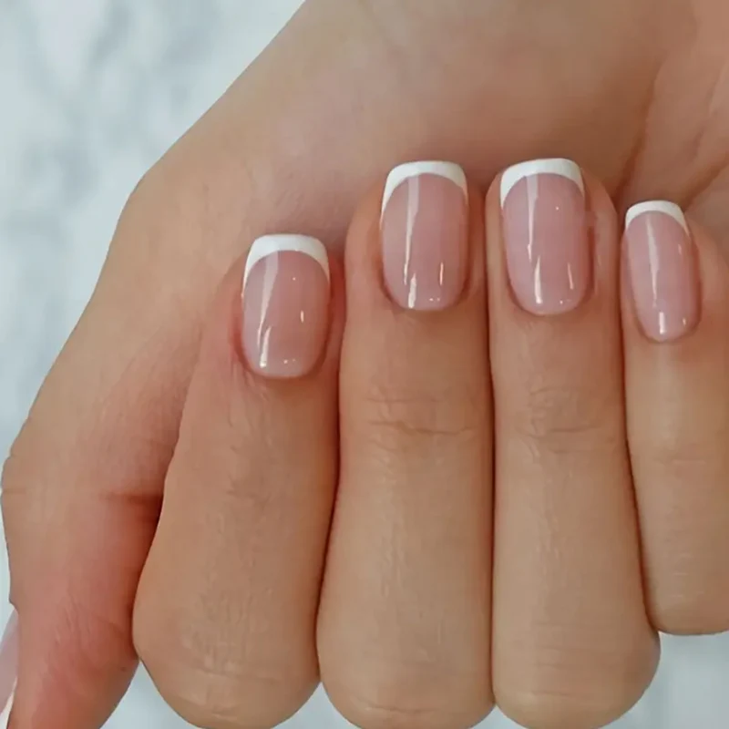 Französische Spitzen-Nagelkunst