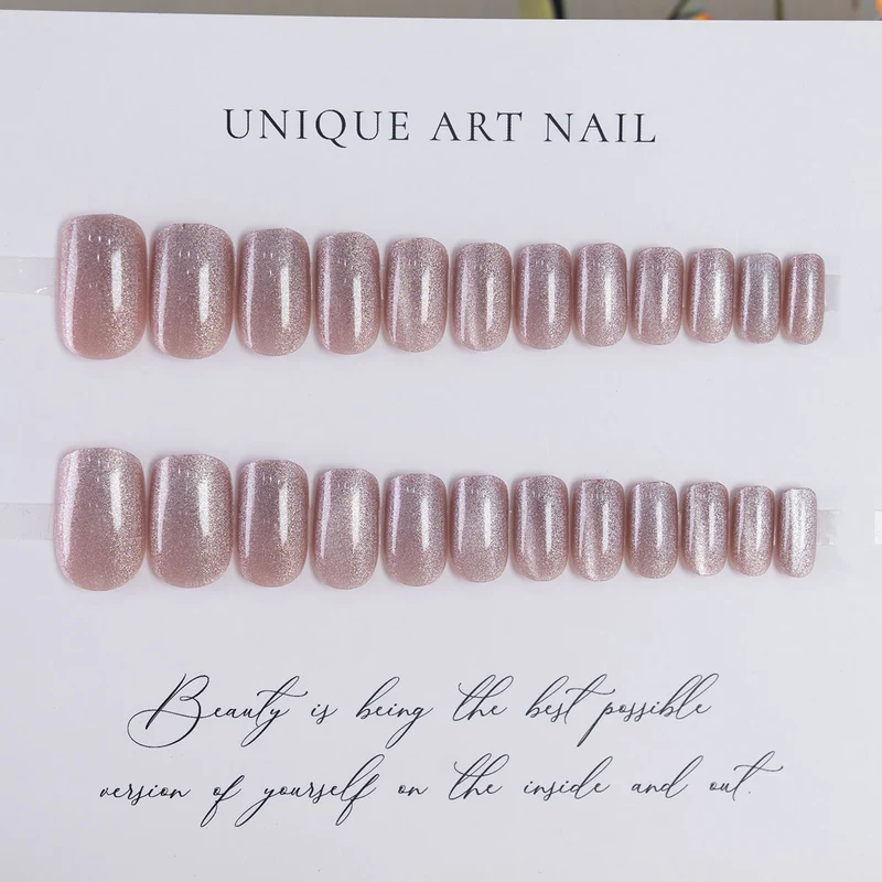 Elegantes Press-On-Nägel-Set mit einzigartigem Glitter-Design