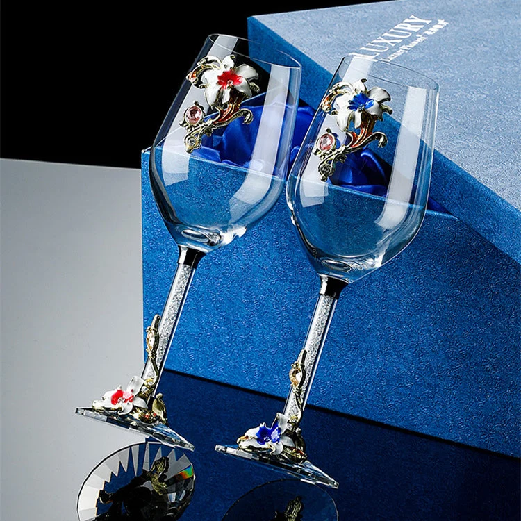 Metallic Flower Crystal Weingläser mit Dekanter Koffer Set | Karnz