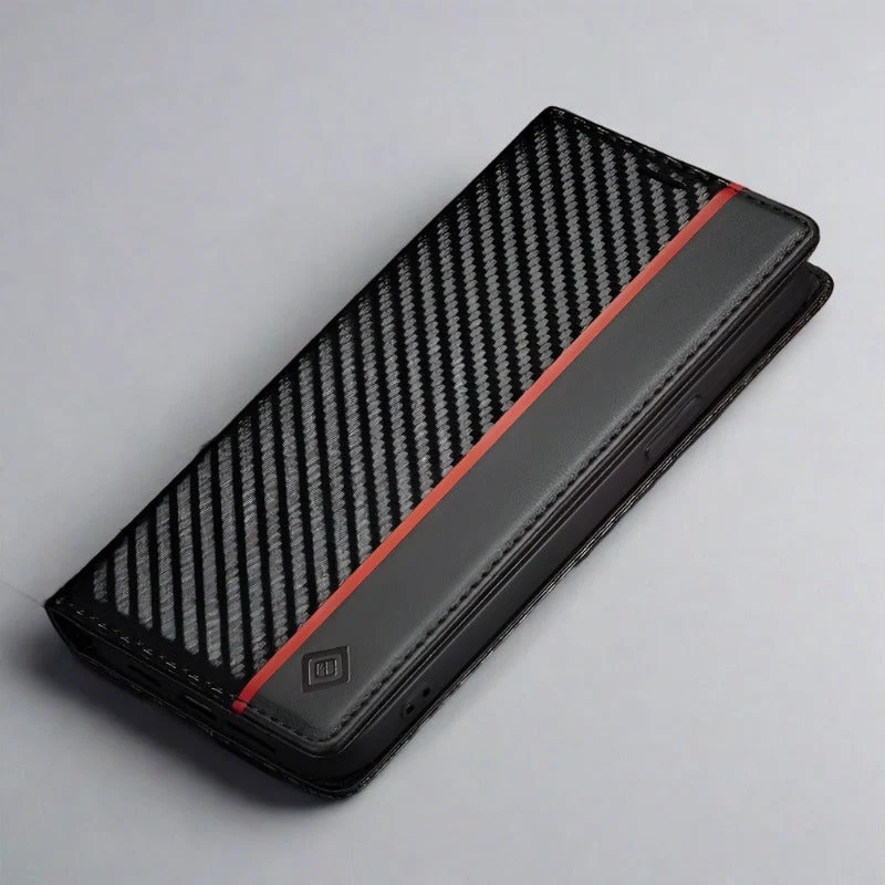 Skanto | S23 Handyhülle | Carbonfaser-Leder-Wallet mit Magnetverschluss