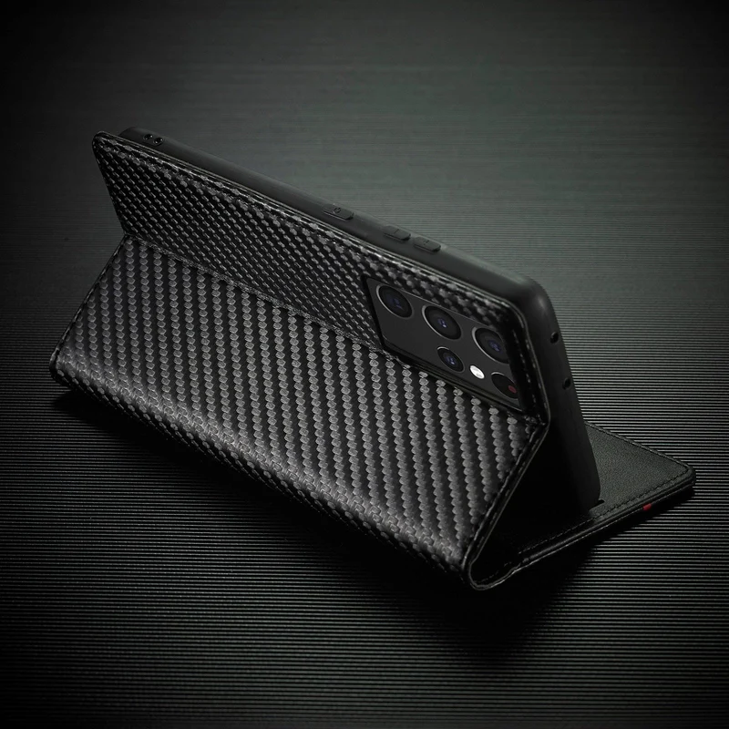 Skanto | S23 Handyhülle | Carbonfaser-Leder-Wallet mit Magnetverschluss