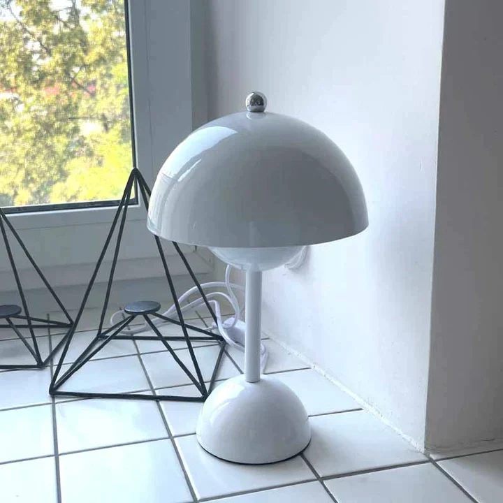 Skanto | Luxuriöse moderne nordische Tischlampe