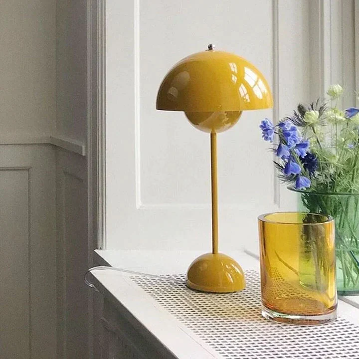 Skanto | Luxuriöse moderne nordische Tischlampe