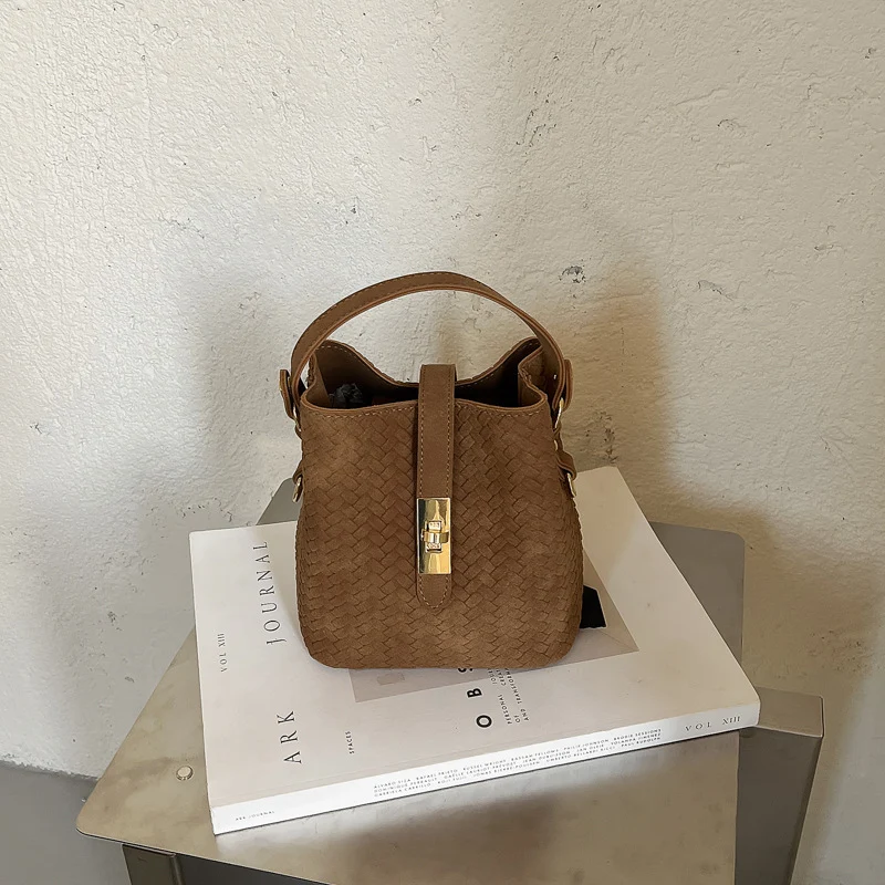 Gewebte Leder Eimer-Handtasche