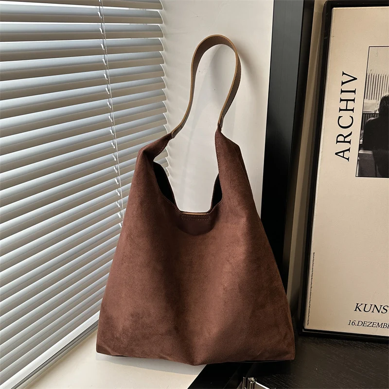 Wildleder Slouchy Hobo Bag Karnz