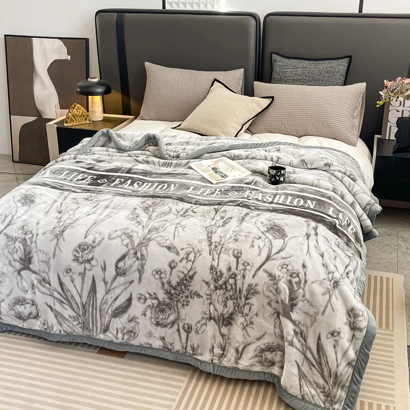 Blumengemusterte Fleece-Wurfdecke Karnz