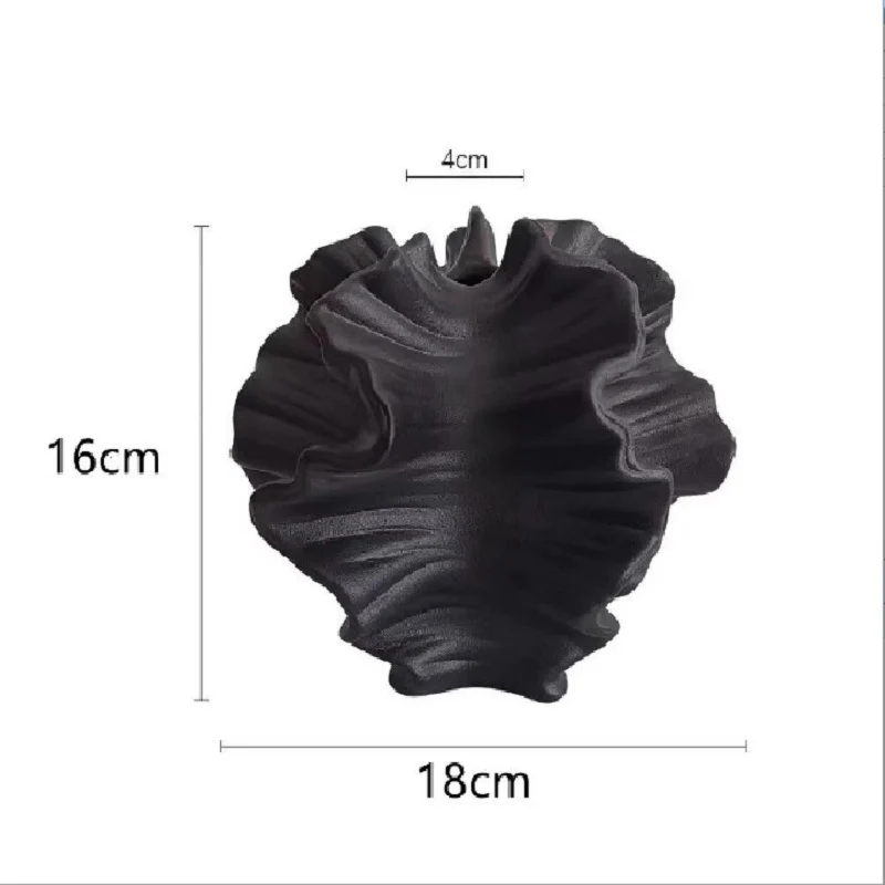 Skulpturale Rüschenteller mit integriertem 4 cm Vasenöffnungs