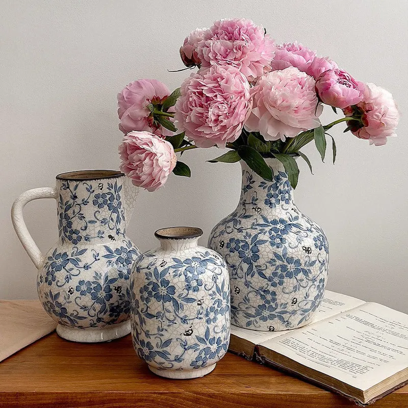 Rissige glasierte Keramik-Vase mit floralem Muster, schmalem Hals und zylindrischem Körper