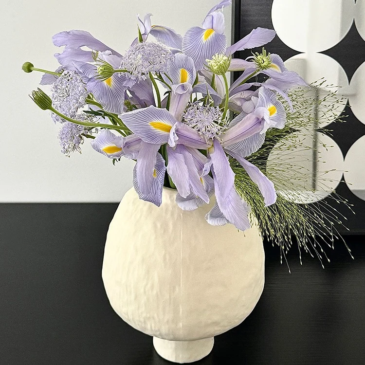 Keramischer strukturierter pilzförmiger dekorativer Vase