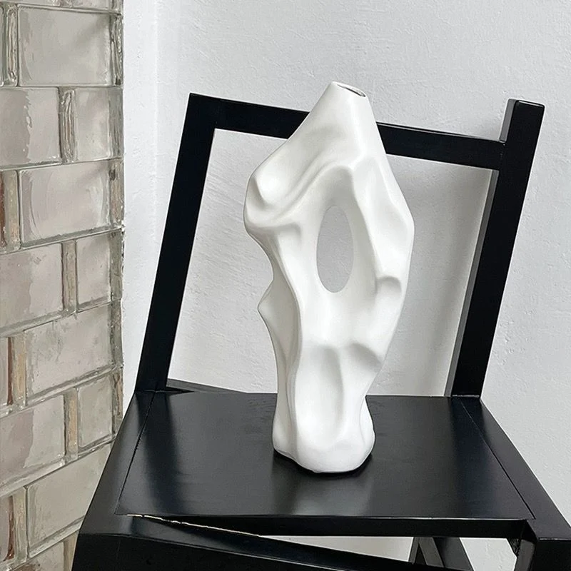 Abstrakte organische Lochkeramische skulpturale Vase für Einzelstängedafürstellung