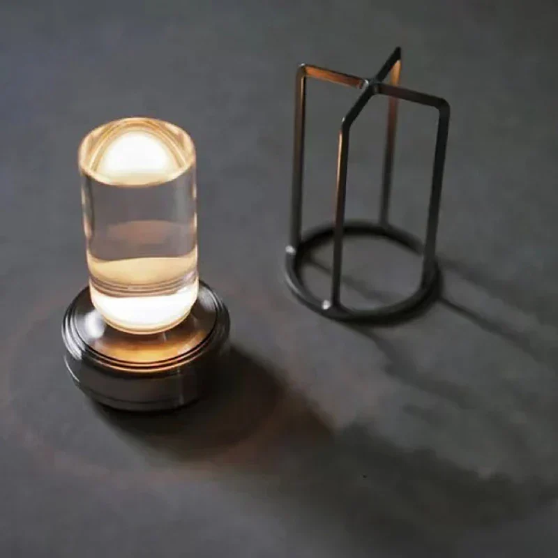 Skanto | Tragbare kabellose LED Laterne mit Ladestation