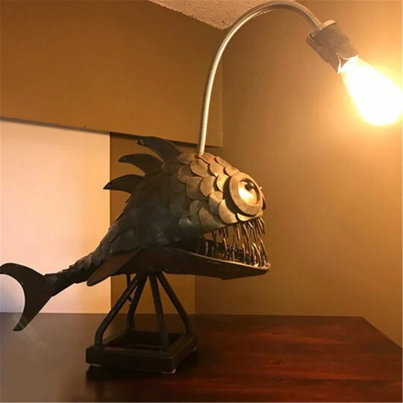 Skanto | Retro Anglerfisch-Schreibtischlampe mit flexiblem Kopf – Künstlerische Tischlampen für Zuhause, Bar, Café-Dekoration