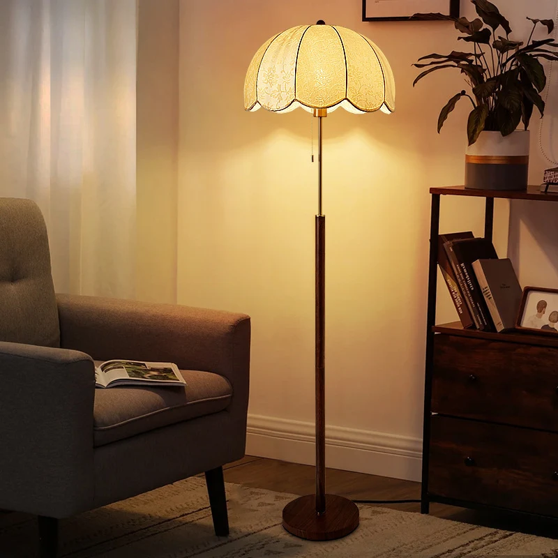 Vintage-inspirierte Stehlampe
