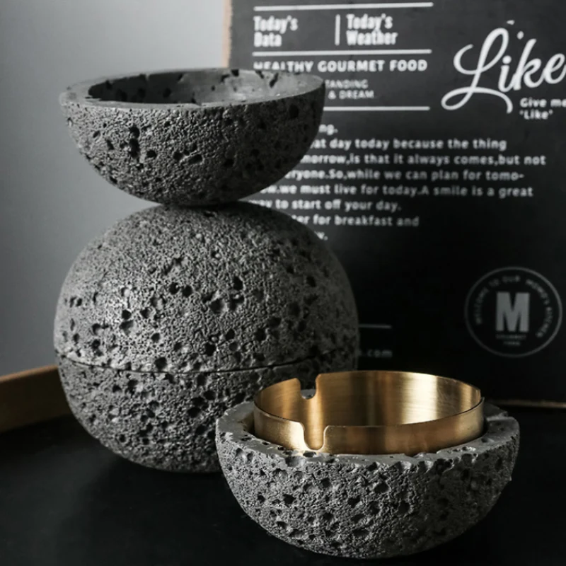 Skanto | Kreativer Mond-Aschenbecher