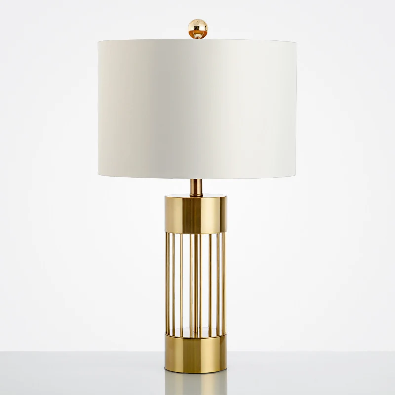 Stylische Tischlampe mit einzigartigem geometrischem Design