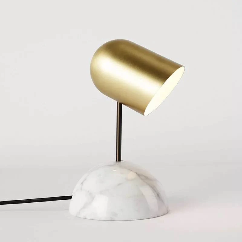Stilvolle Tischlampe mit Marmorbasis und verstellbarem Schirm