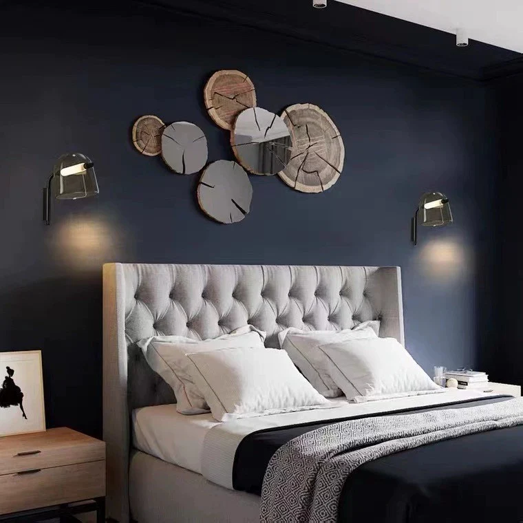 Moderne Wandleuchte mit einstellbarer Lichtdirection