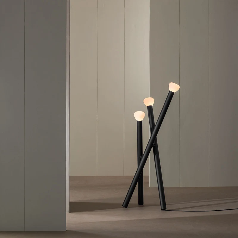 Moderne Tri-Pole Stehlampe