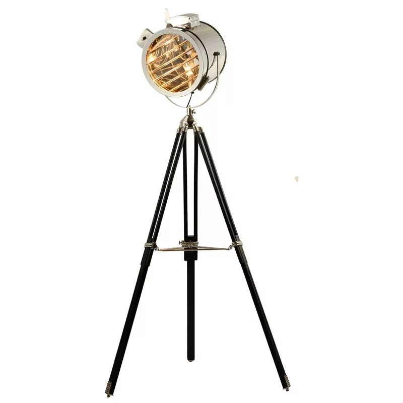 Vintage-inspirierte Stativ-Stehleuchte