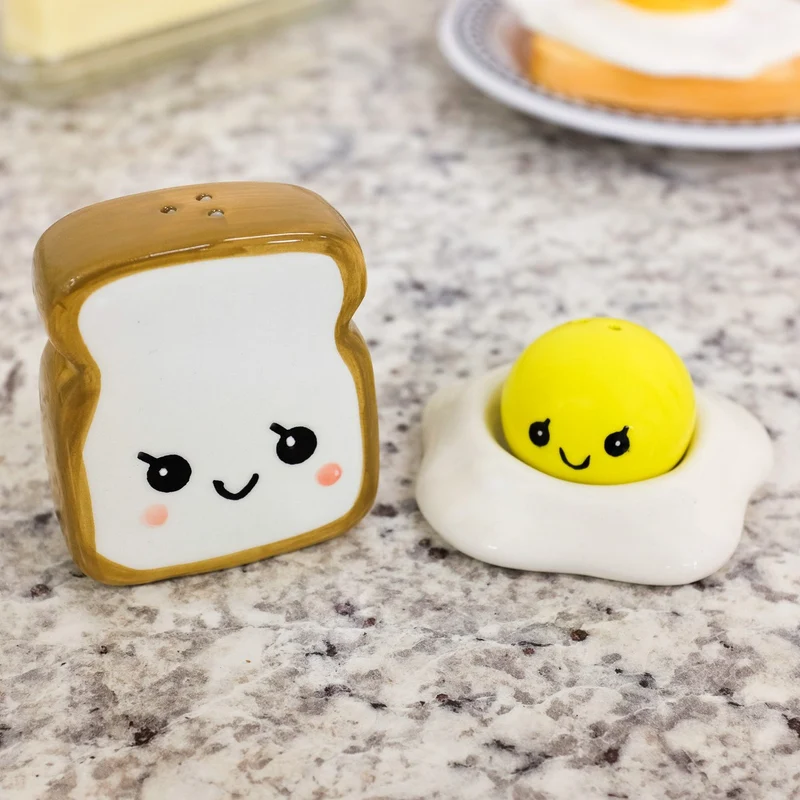 Egg and Toast Salt and Pepper Shakers