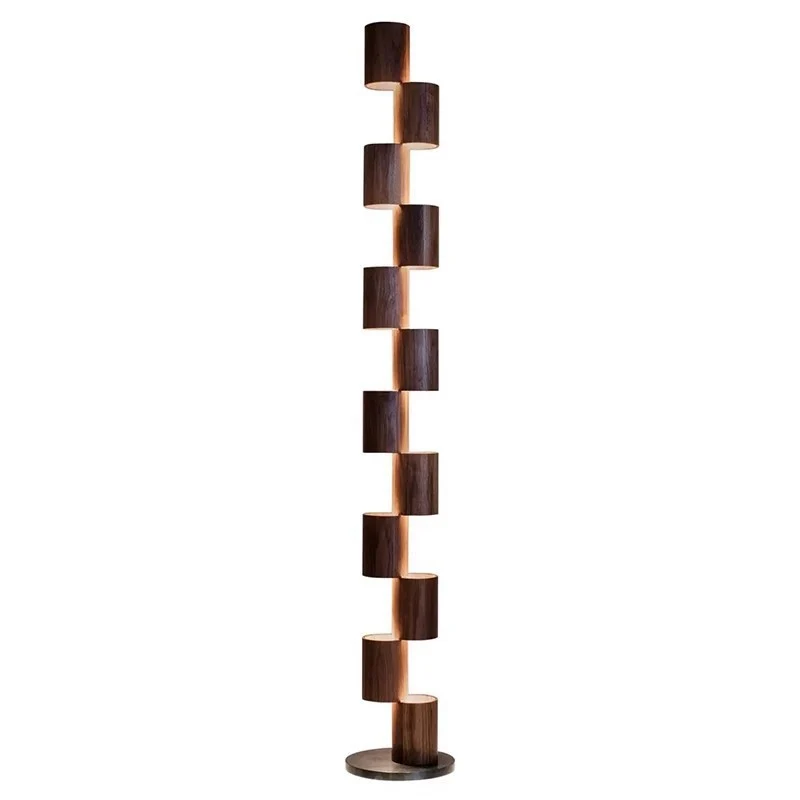 Skulpturale Säulen Stehlampe