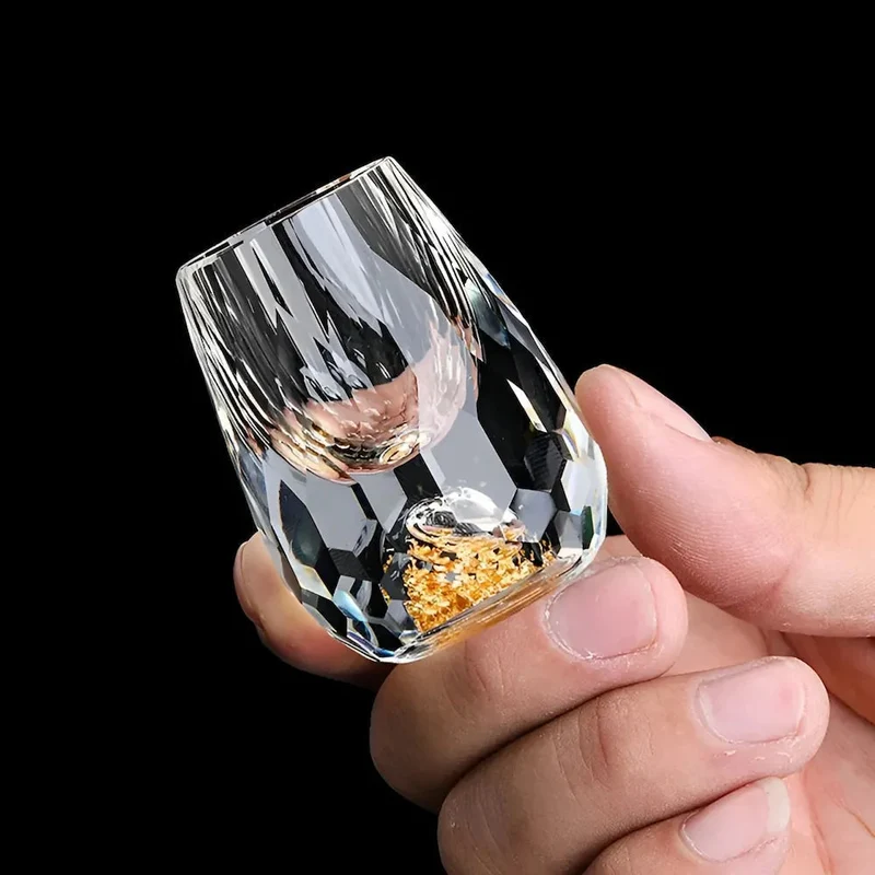 Luxus Kristallgläser mit Goldflocken – Handgefertigt – Set aus 2 – Für Whisky & Premiumgetränke