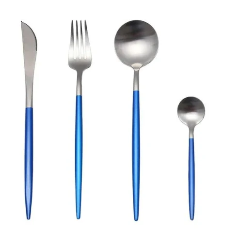 Skanto | LUXURIÖSES UNBEHANDELTES STAHL 24-TEILIGES GOLD-SILBER BESTECKSSET