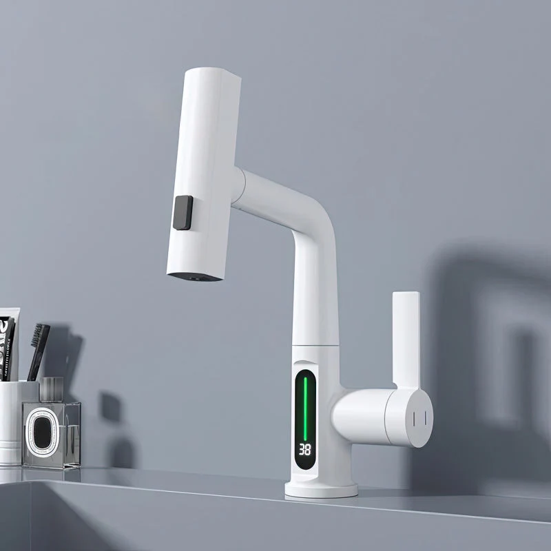 Skanto | SmartFaucet Pro: Intelligenter Wasserhahn mit Digitalanzeige