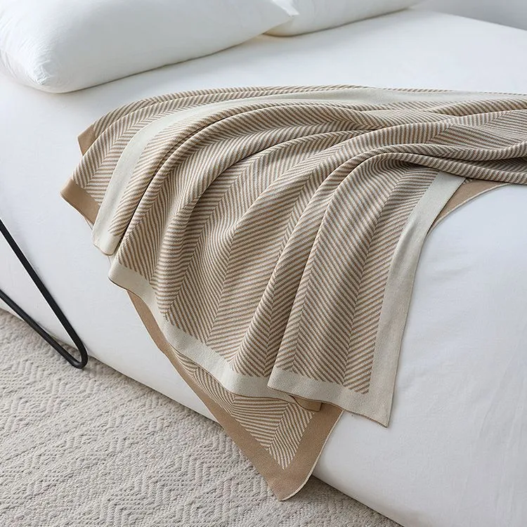 Chevron-Muster-Strick-Wurfdecke