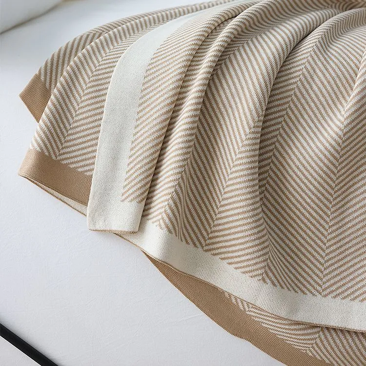 Chevron-Muster-Strick-Wurfdecke