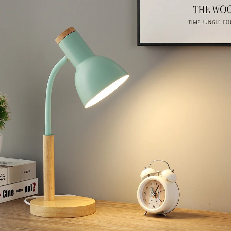 Verstellbare Schreibtischlampe