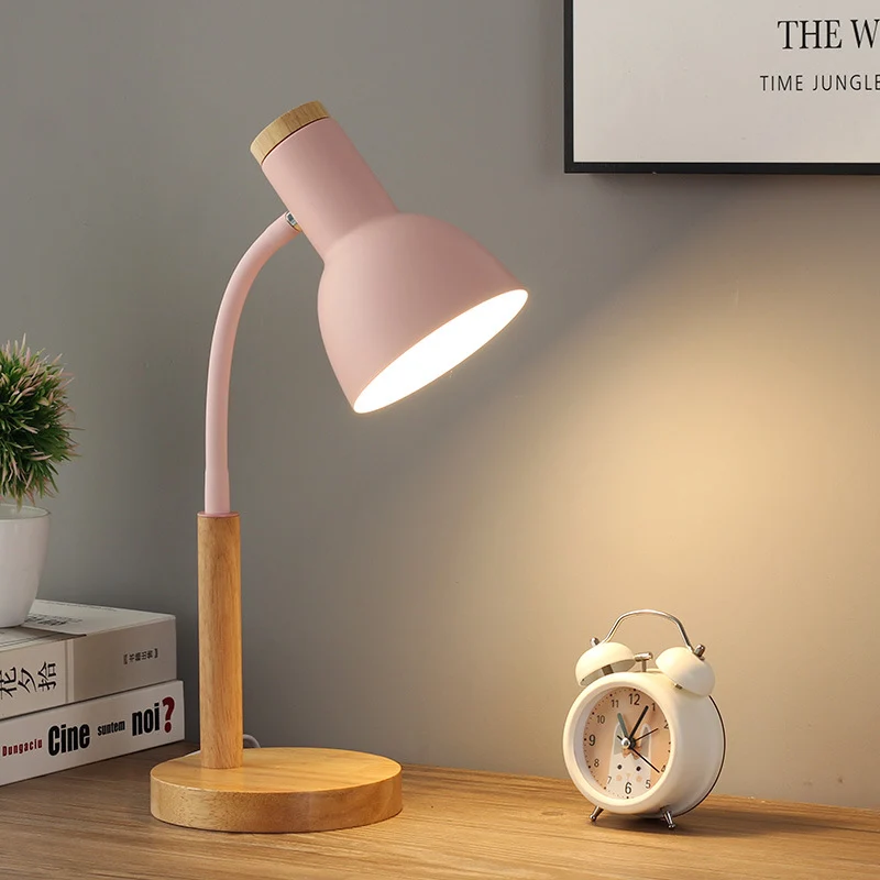 Verstellbare Schreibtischlampe